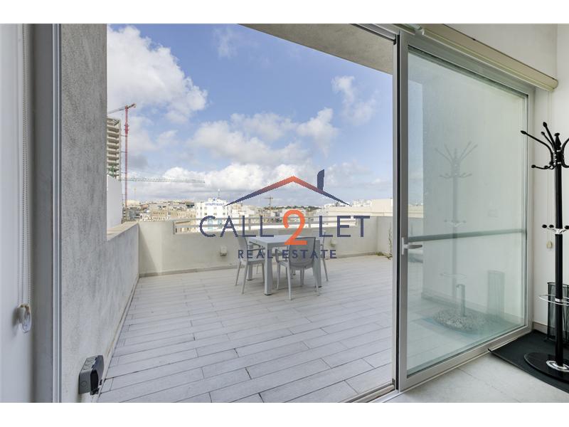 Apartment in Gzira - Image 1
