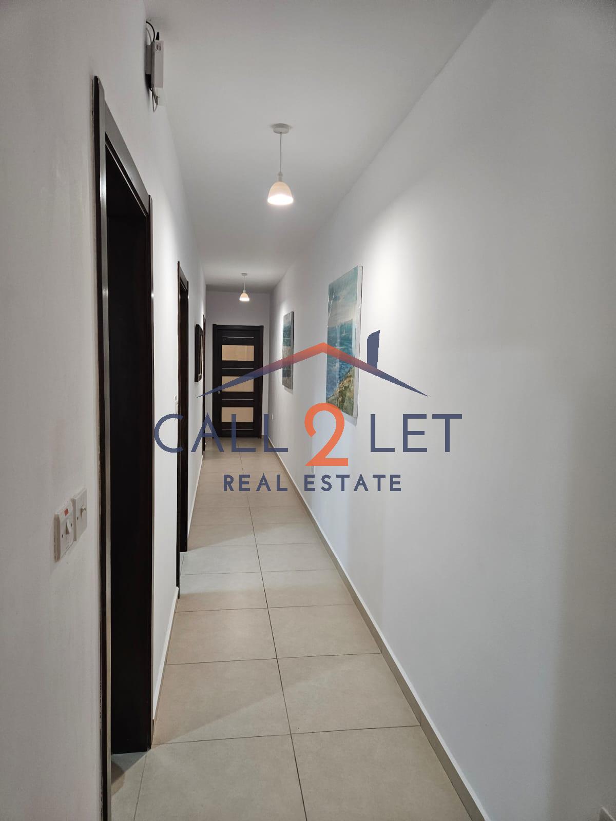 Room in Qawra - Image 7