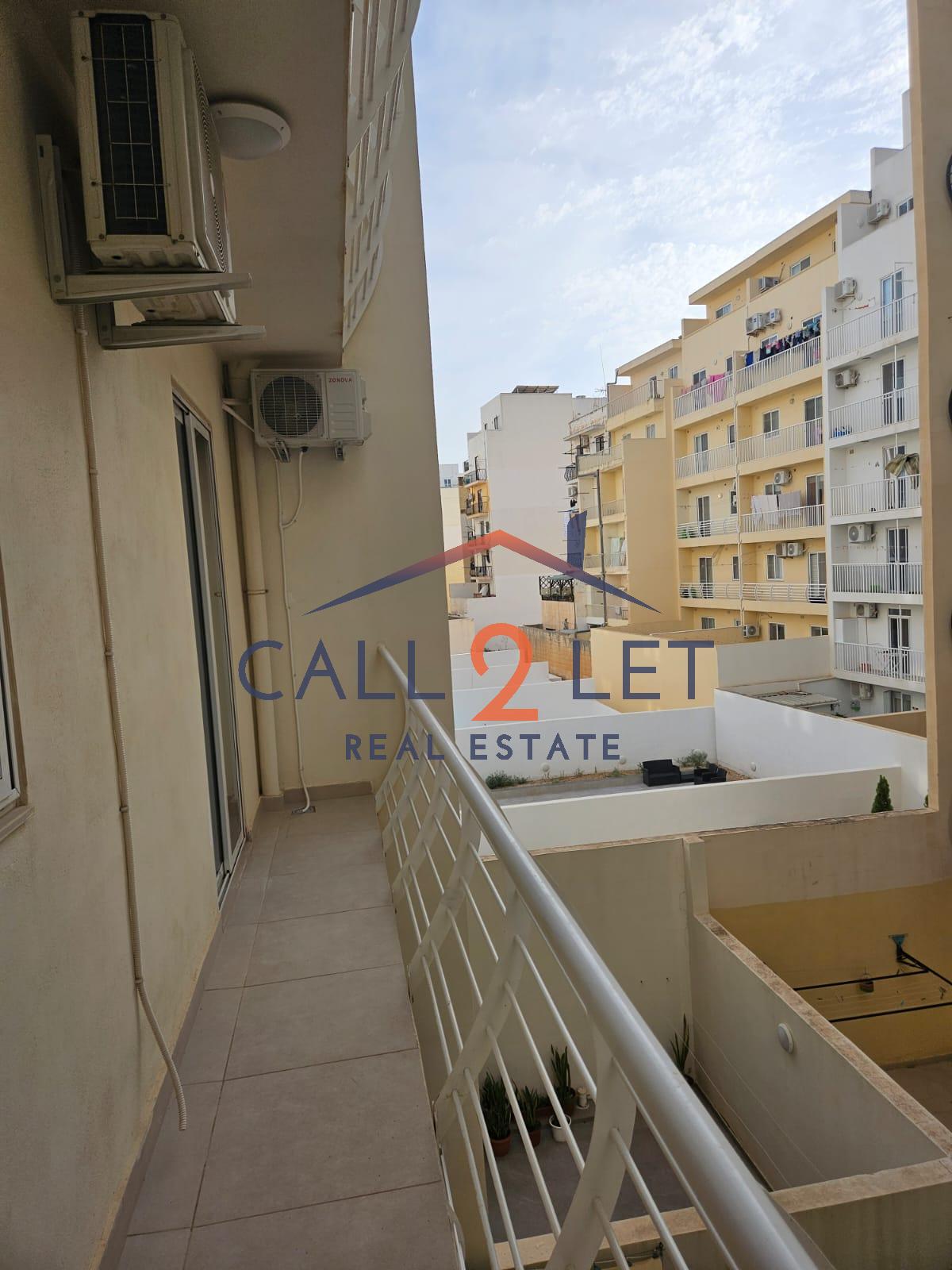 Room in Qawra - Image 8