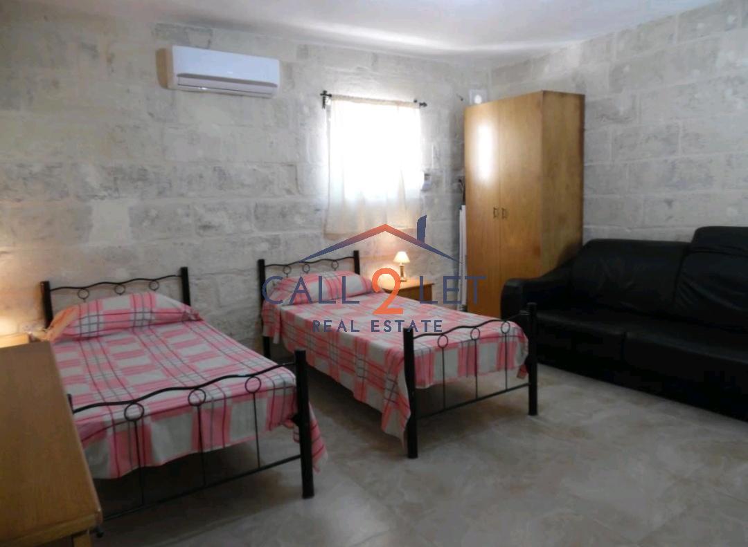 Studio Penthouse in Floriana - Image 4