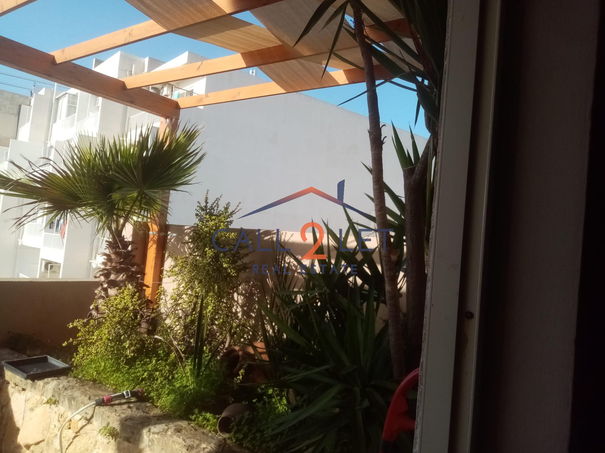 Penthouse in Marsaskala - Image 1