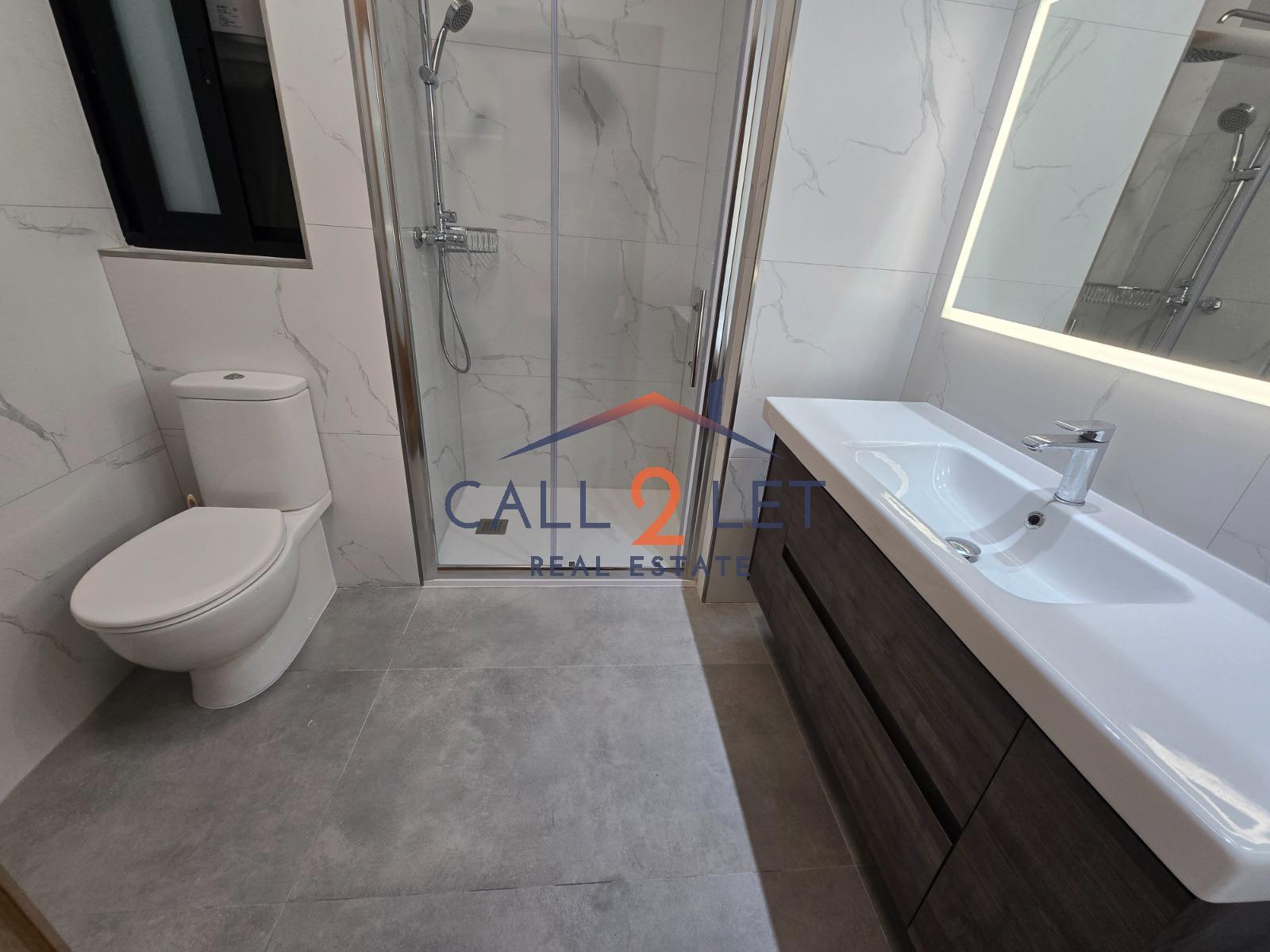 Duplex Penthouse in San Gwann - Image 9