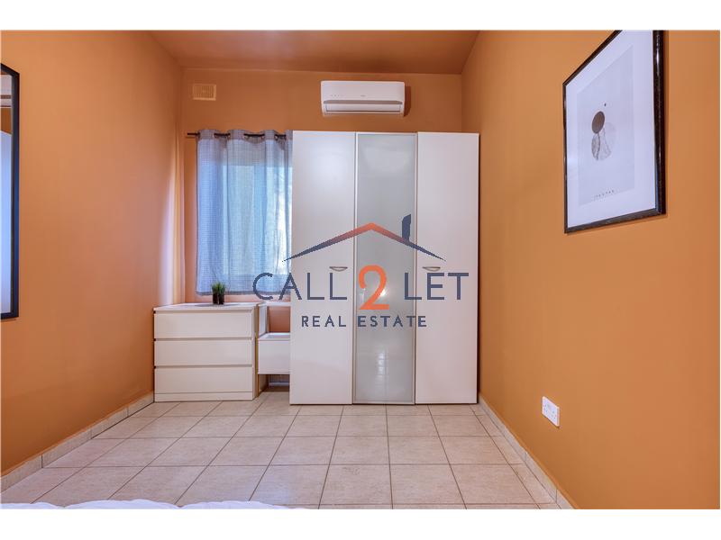 Apartment in Santa Venera - Image 6