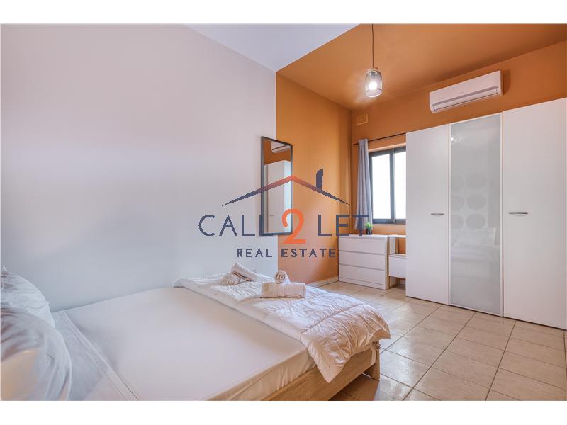 Apartment in Santa Venera - Image 11