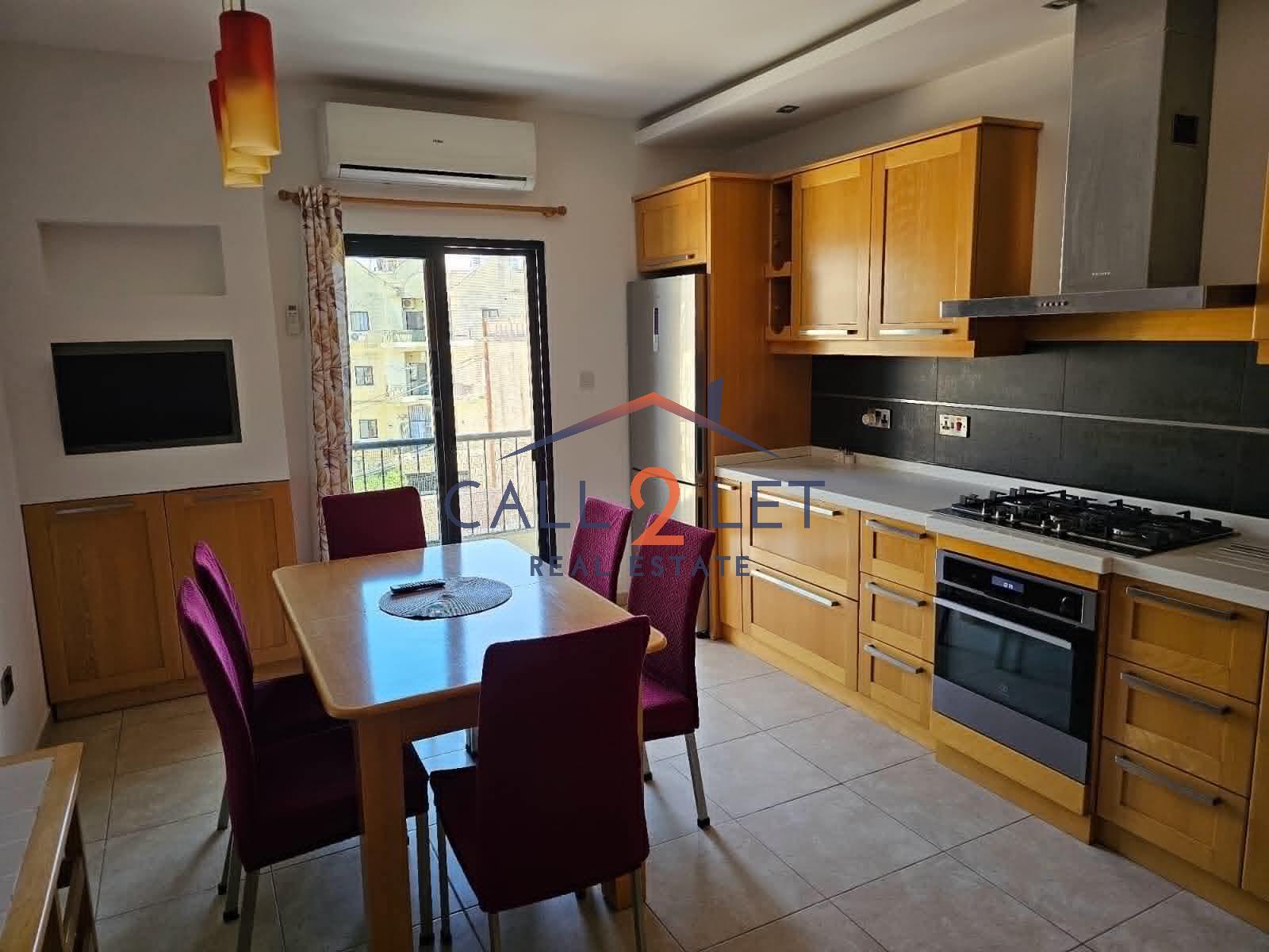 Apartment in Pembroke - Image 1